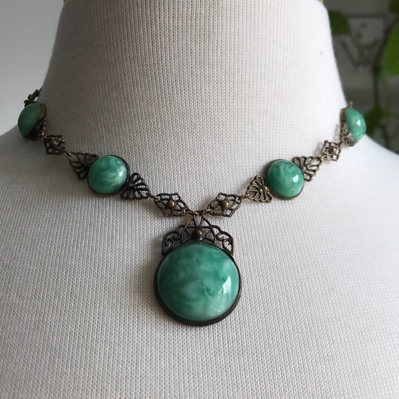 Vintage Jewelry - Art Deco Green Peking Glass Czech Necklace